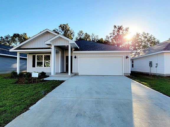 4th image of 5402 Peach Dr