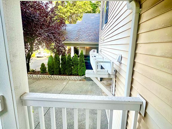 4th image of 4302 Lupine Ct