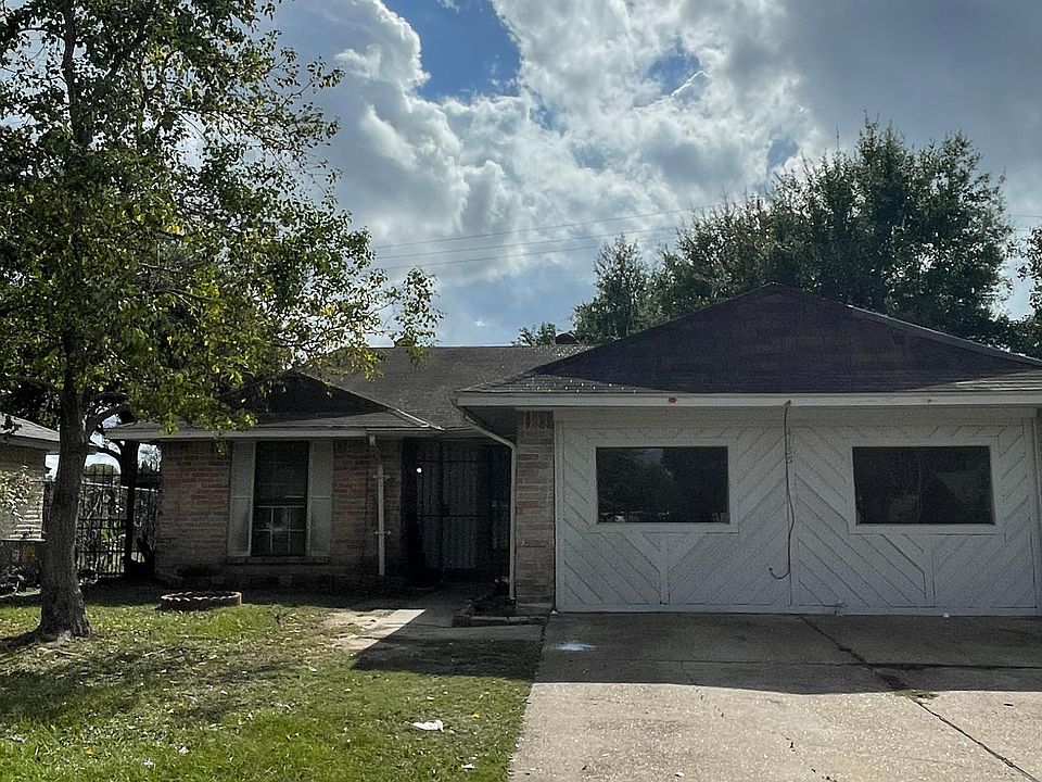 1st image of 4135 Oak Shadows Dr