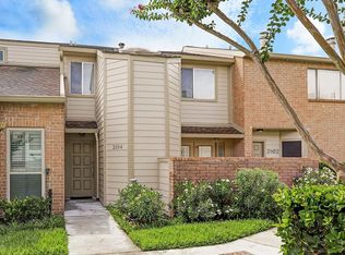 2104 Augusta Dr, Houston, TX 77057