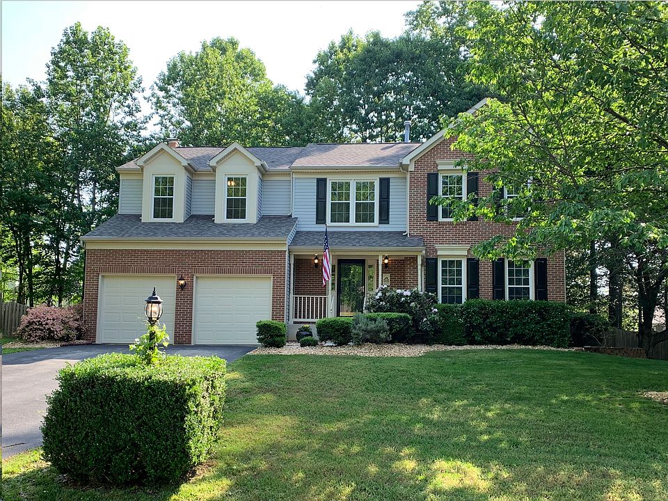 1st image of 7 Charleston Ct