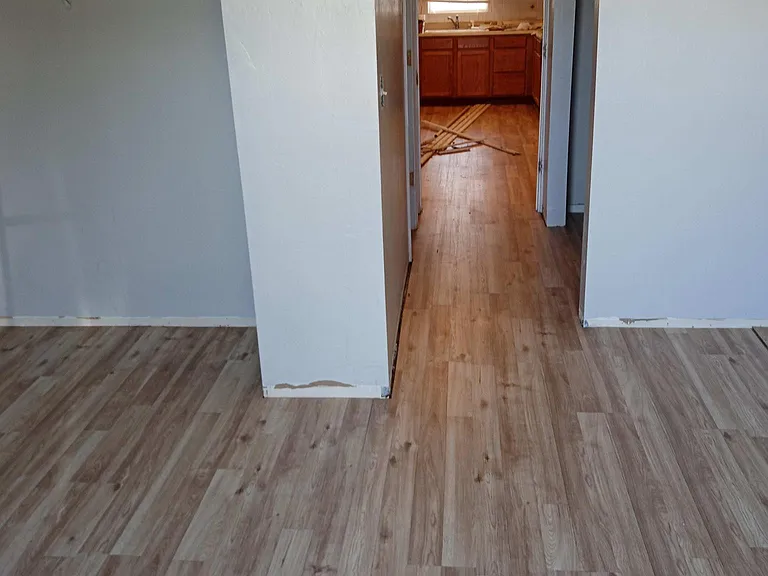 4322 NW Hoover Ave — Photo 6