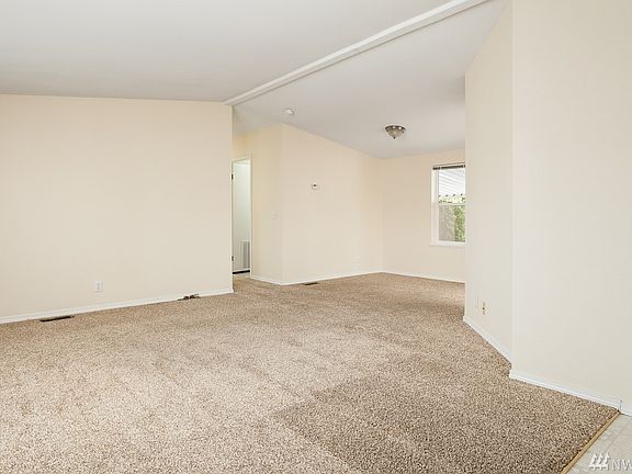 5th image of 3213 S 183rd Pl