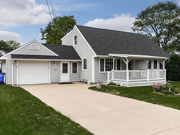 3rd image of 2947 Wildwood Ct NE