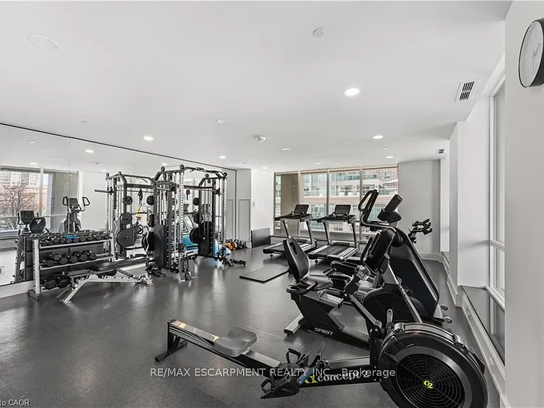 2060 Lakeshore Rd #205 — Photo 38