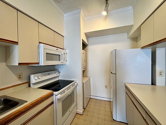 2nd image of 1211 S Eads St APT 1503