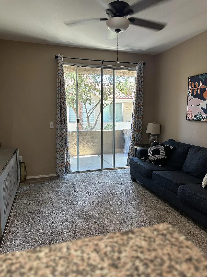 2929 W Yorkshire Dr - Yorkshire 1020 — Photo 4