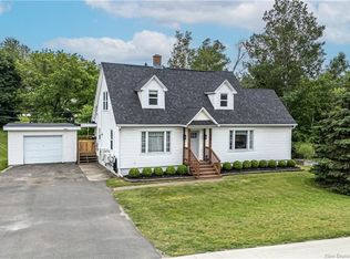 154 Brookside Dr, Fredericton, NB E3A 1T6