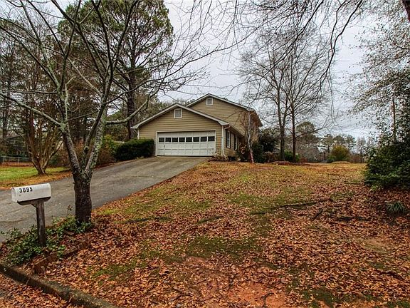 2nd image of 3695 Sweet Briar Ln SE