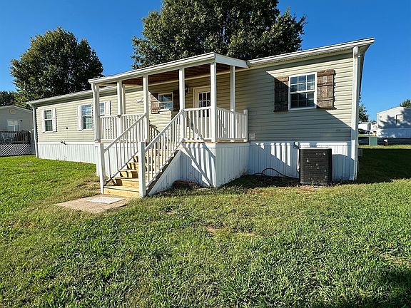 Exterior Image-13-CLAYTON 221E Countryside Village