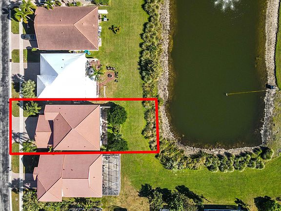 3rd image of 9096 Silver Glen Way