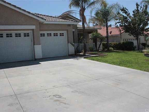 3rd image of 24685 Dunlavy Ct