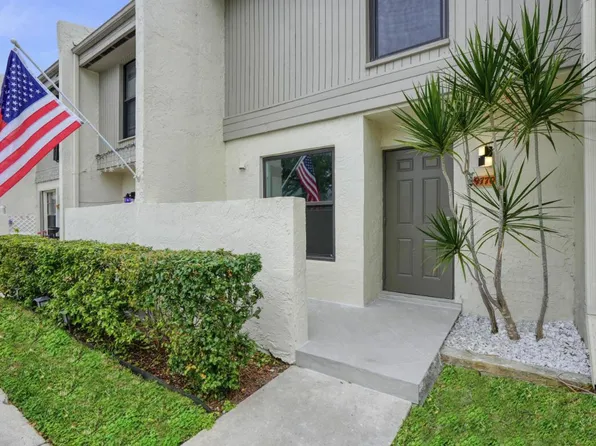 9770 NW 10th Street #85, Pembroke Pines, FL 33024