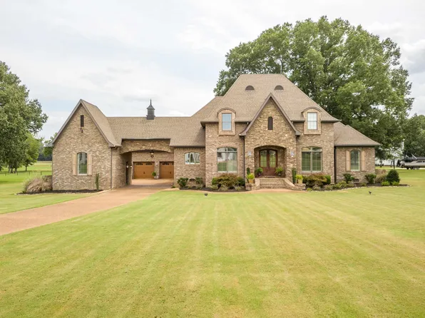 200 Twin Fork Ln, Savannah, TN 38372