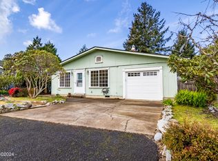 940 SE Ball Blvd, Waldport, OR 97394