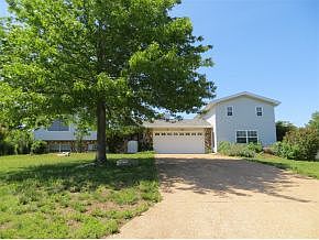 3rd image of 4 Kimrock Ln