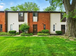 96 Lancelot Ln, Westerville, OH 43081