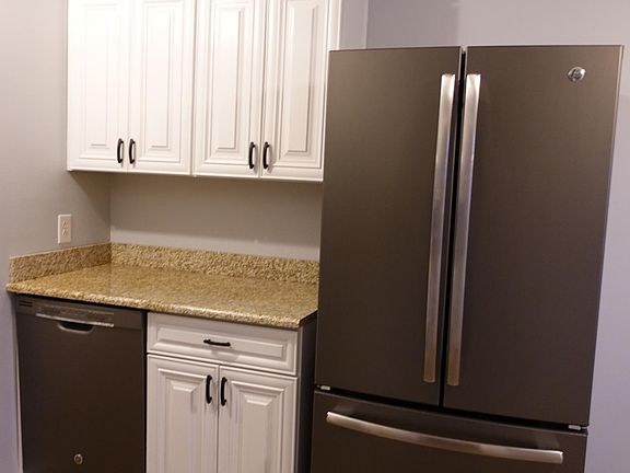 4th image of 637 Robinwood Dr