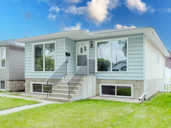 11208 69th St NW, Edmonton, AB T5B 1R5