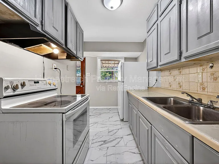329 Midlothian Rd — Photo 19