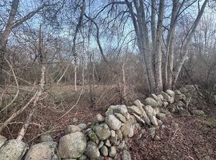3 Adamsville Rd, Westport, MA 02790