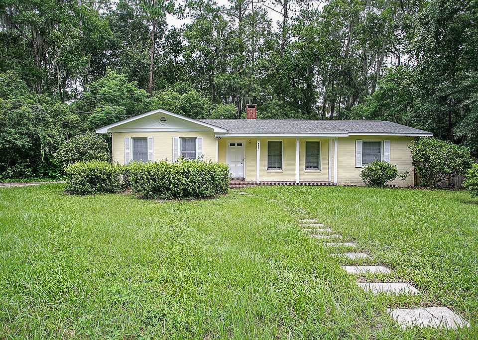 1st image of 1562 NW 18th St