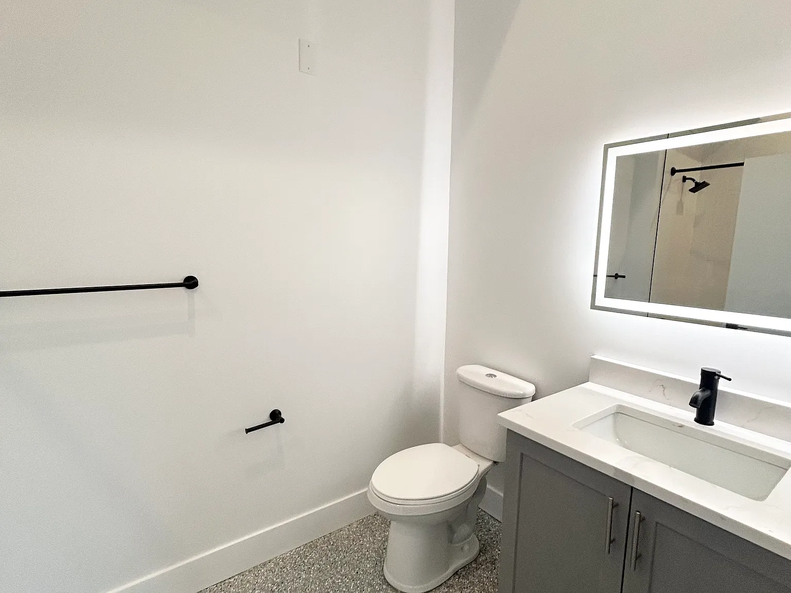 1 bed, 1200 sqft, $2,250 — Photo 3