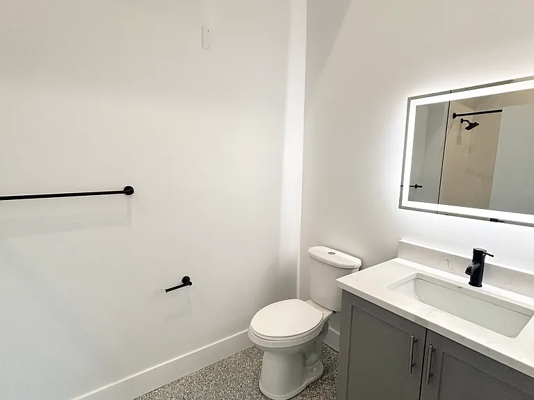 124 South St #211 — Photo 3