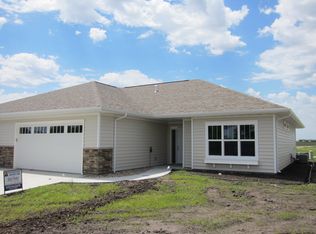 2122 Goldenrod Trl, Brookings, SD 57006