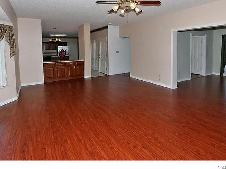 1862 Summitview Dr — Photo 16