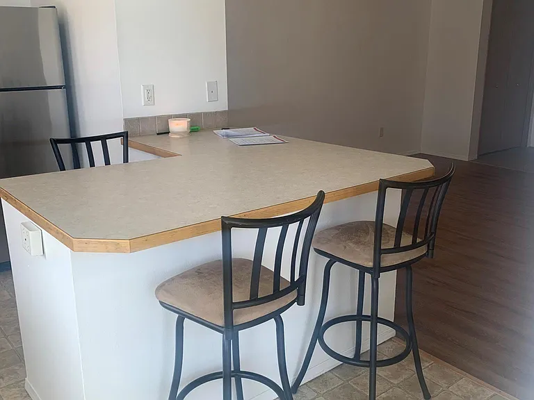 2111 E White Oak Ct — Photo 4