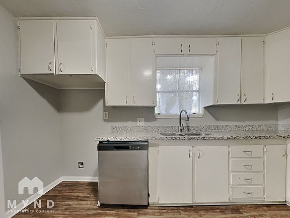 5th image of 4101 W Pear St