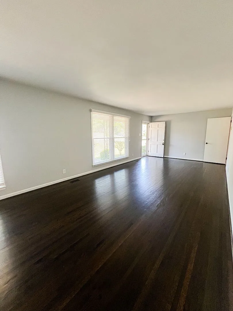 2108 Barkley Drive Clarksville, TN 37043 — Photo 3
