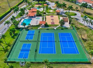 21400 Millbrook Ct, Boca Raton, FL 33498