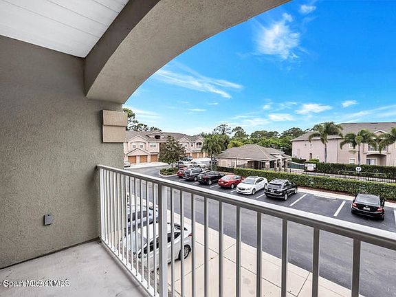 3rd image of 4037 Meander Pl Unit 201