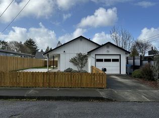 1086 John Hill Rd, Eureka, CA 95501