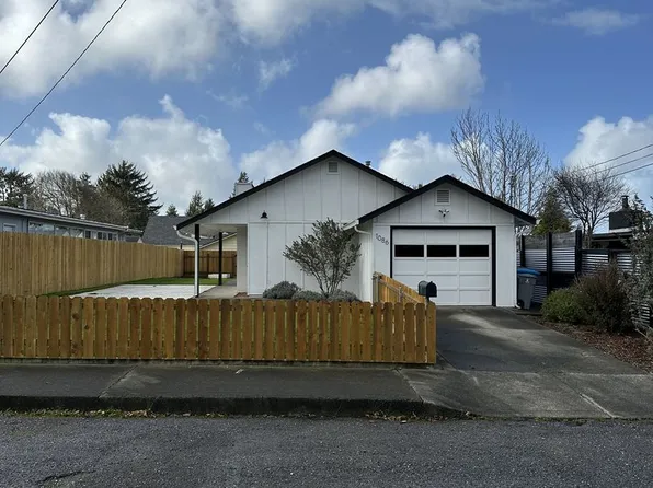 1086 John Hill Rd, Eureka, CA 95501