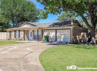 1314 Coke Dr, Arlington, TX 76010