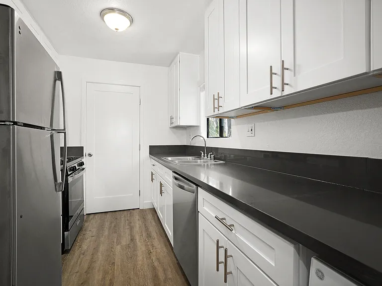Brody Terrace Apartments — Photo 22