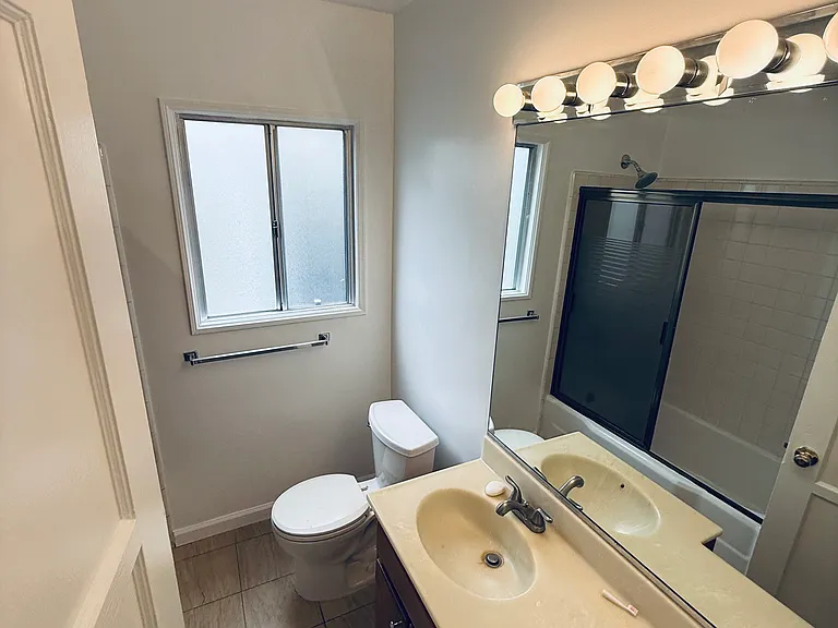 Large full bath