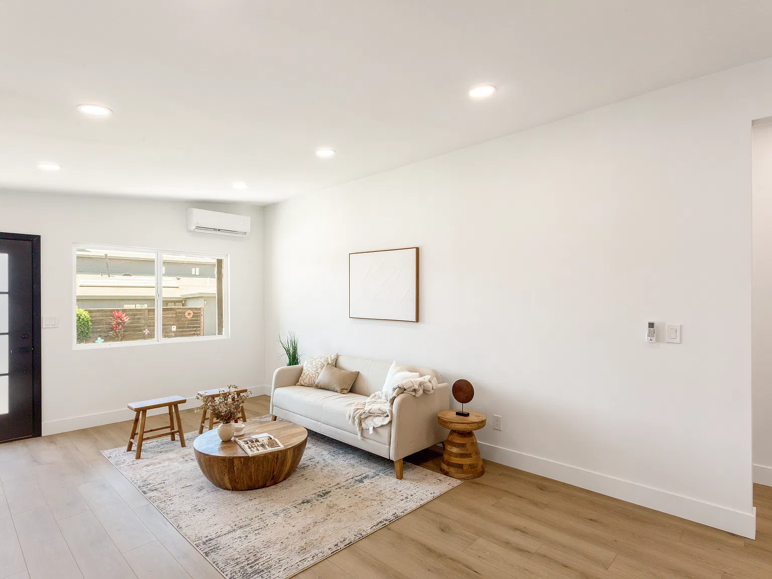 820 Iris Ave — Photo 4