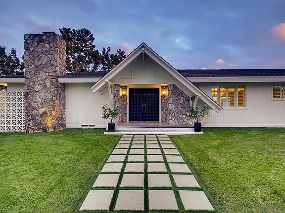2nd image of 3825 Coronado Ave