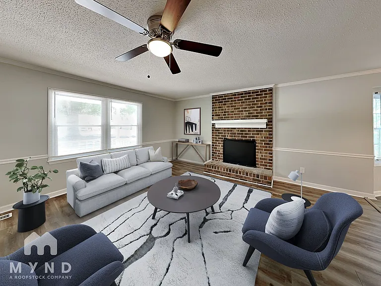 213 Cedar Ct — Photo 2