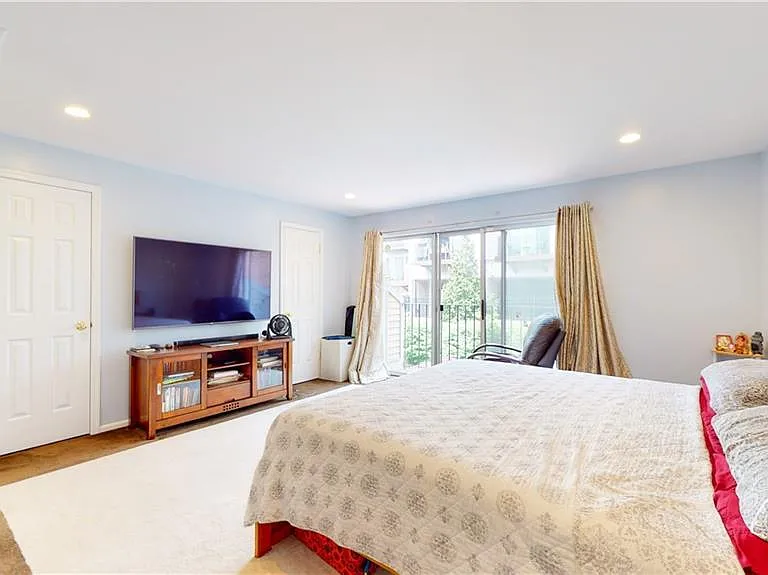 130 Forest St #130 — Photo 11