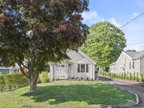 22 Willard Terrace, Stamford, CT 06903