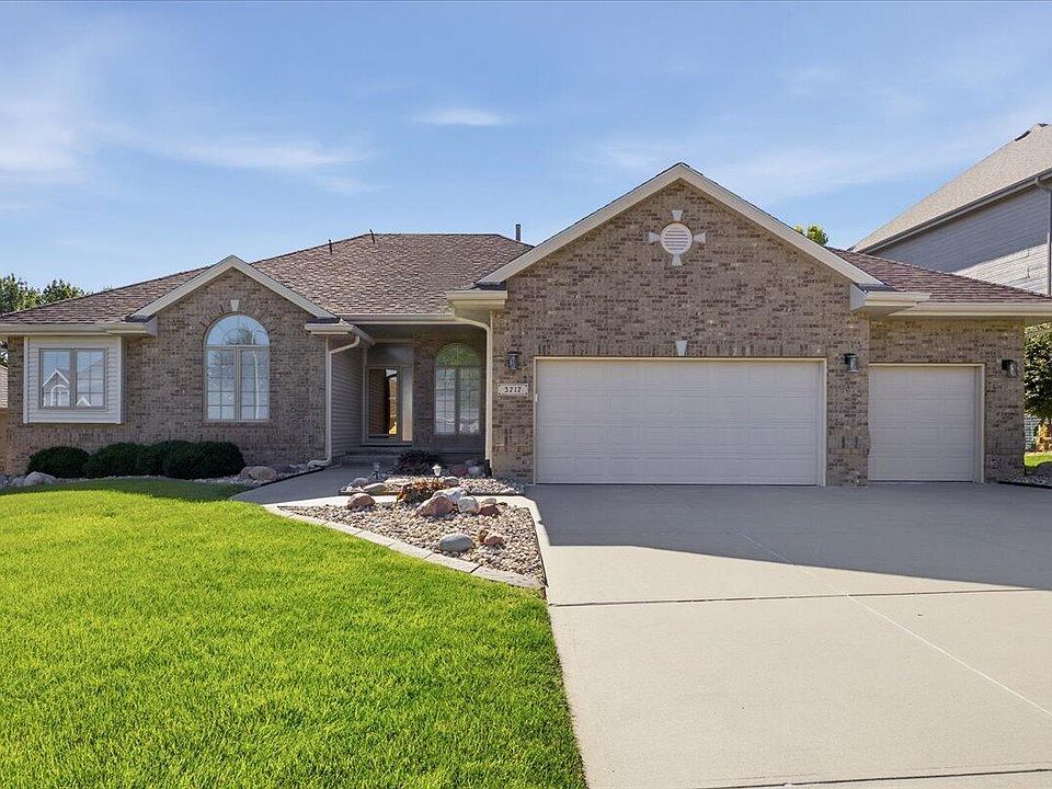 1st image of 3717 S 182nd St