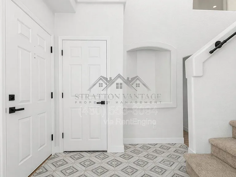 1005 E Stirrup Ln — Photo 6