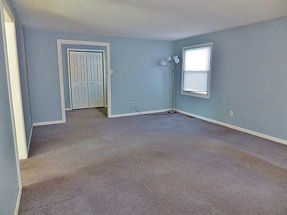 5th image of 1901 Schwier Dr