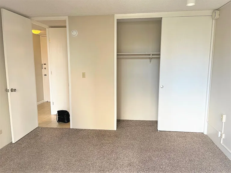 411 Hobron Ln #1012 — Photo 10