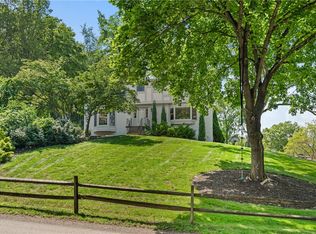 323 Cornwall Dr, Pittsburgh, PA 15238